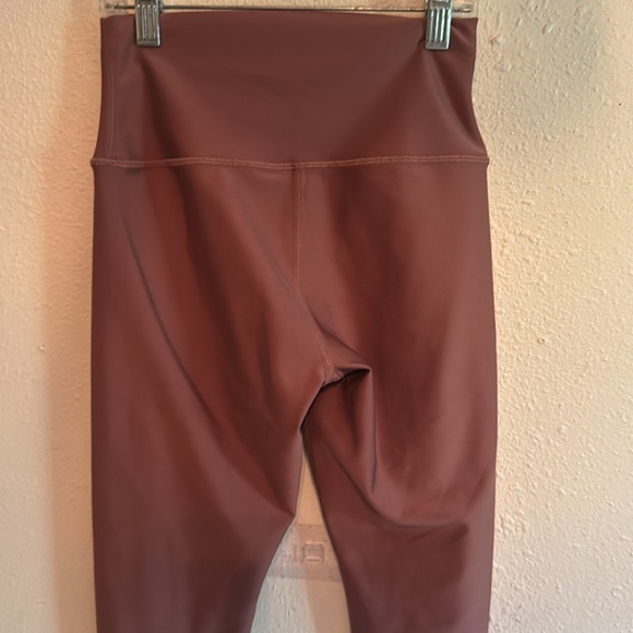Alo leggings in good condition - Picture 2 of 4